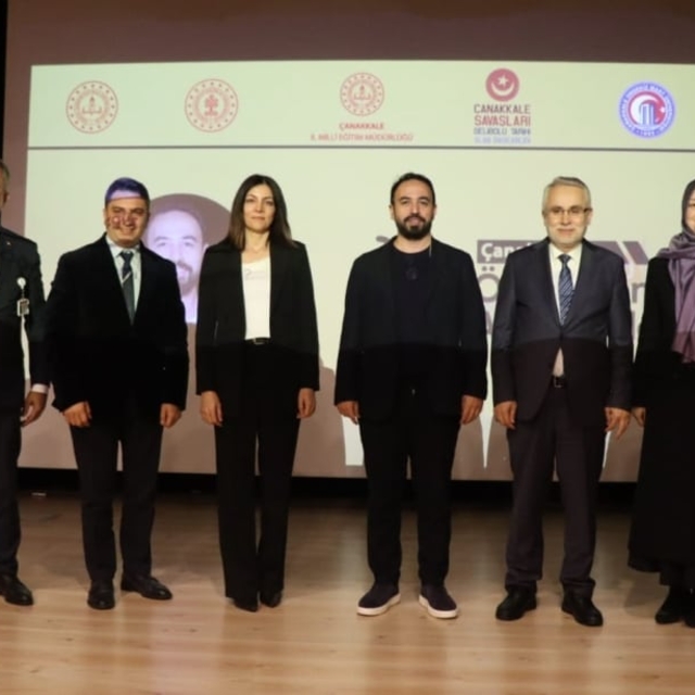 Çanakkale'de eğitim bilimci Özgür Bolat, öğretmenlerle buluştu