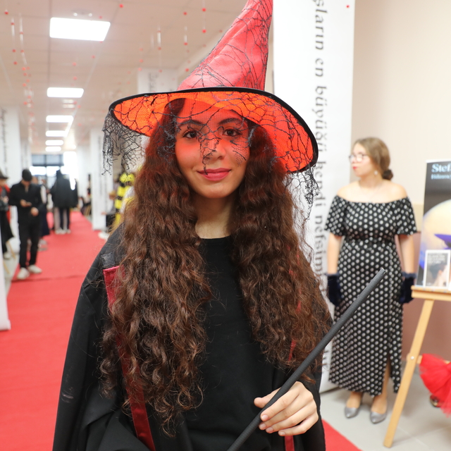 Yerli ve yabancı roman karakterleri okul koridorlarında hayat buldu