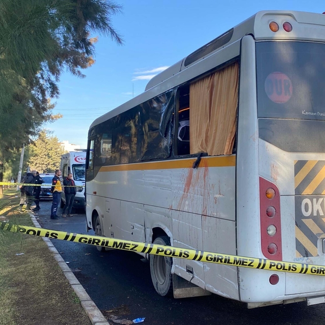 Öğrenci servis midibüsü park halindeki tankere çarptı; liseli Yağmur öldü