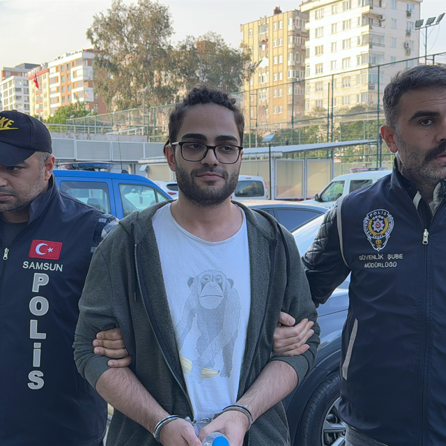 Sosyal medyadan Cumhurbaşkanı'na hakaret eden şüpheli yeniden gözaltına alı...