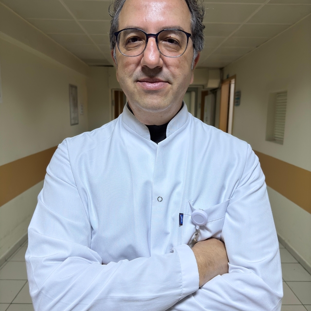 Sahte alkol zehirlenmelerinde ilk 24 saat hayati önem taşıyor