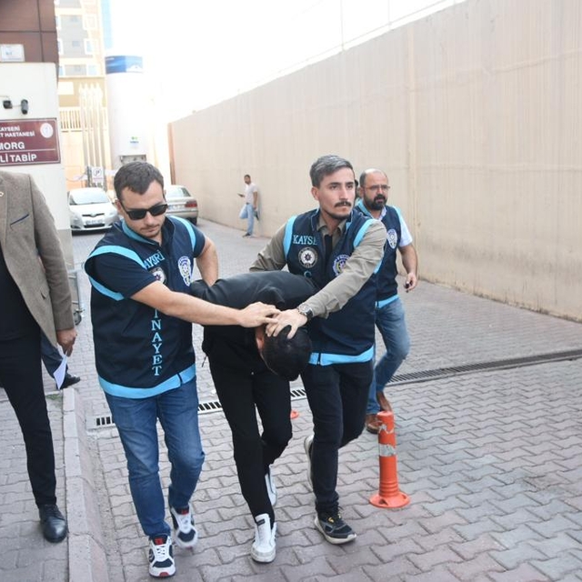 Eski sevgilisini öldüren sanığa verilen ağırlaştırılmış müebbede bozma kara...