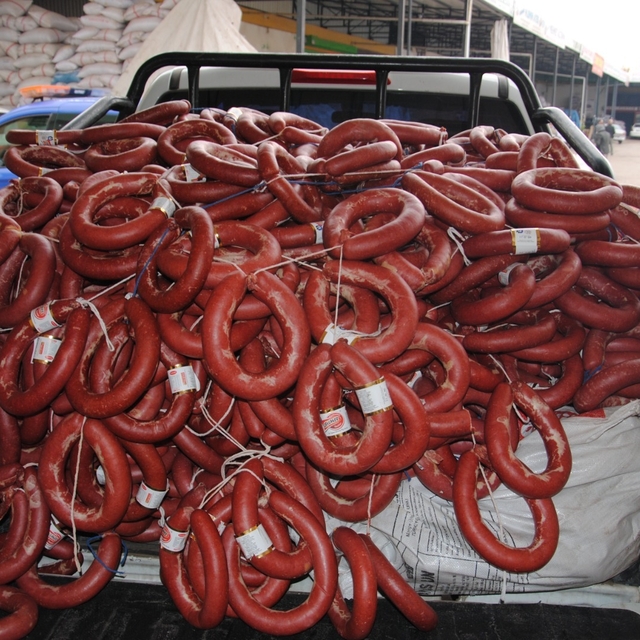 Şanlıurfa'da 1 ton sahte sucuk ele geçirildi