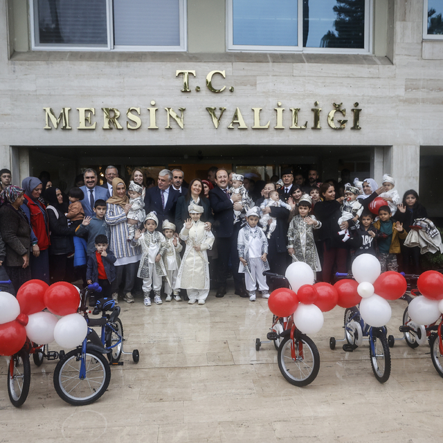 Mersin'de 20 çocuk için sünnet töreni düzenlendi