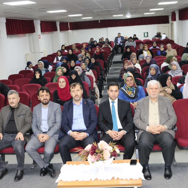 Trabzon'daki Anadolu imam hatip liseleri öğrencileri arasında yarışma düzen...