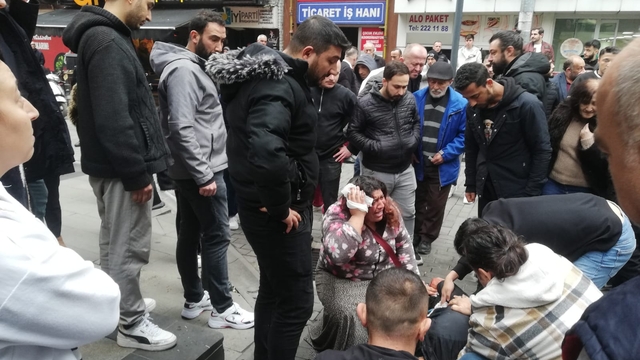 Keserle husumetlilerine saldırdı; 1'i kadın, 3 yaralı