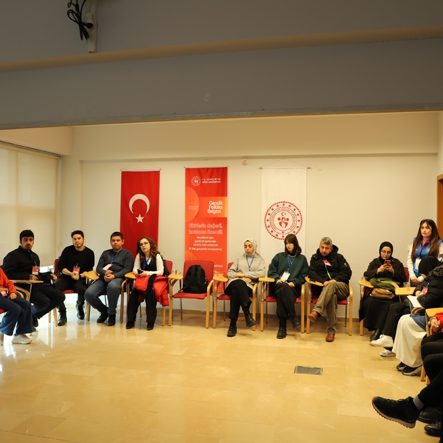 Kütahya'da "Gençlik Politika Belgesi Vizyon Çalıştayı" düzenlendi