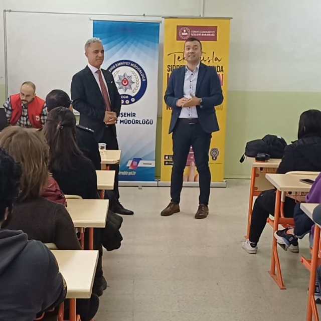 Kırşehir'de "Biliyorum Güvendeyim" projesi kapsamında söyleşi yapıldı