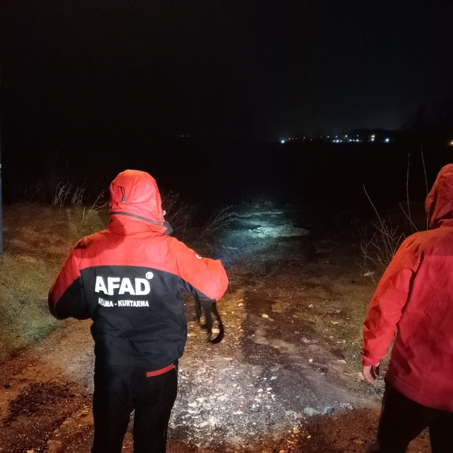 Tekirdağ'da sağanak su baskınlarına neden oldu