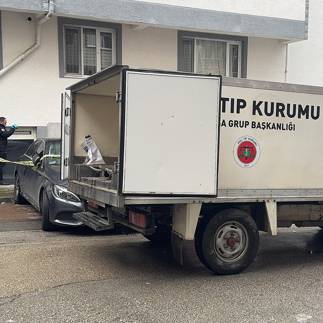 Bursa'da cam silerken 4. kattan düşen kadın öldü