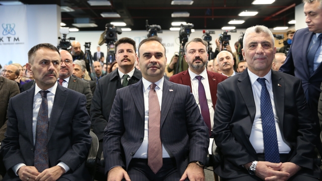 Bakan Kacır, Kocaeli'de Kimya ve Teknoloji Merkezi açılışında konuştu: