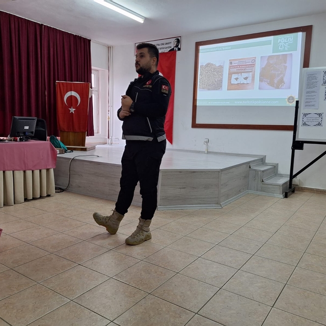 Bahşılı'da bağımlılıkla mücadele eğitimi verildi