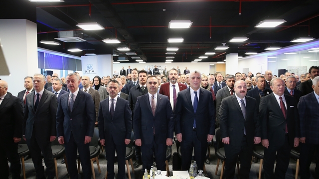 Ticaret Bakanı Bolat, Kocaeli'de Kimya ve Teknoloji Merkezi açılışında konuştu: