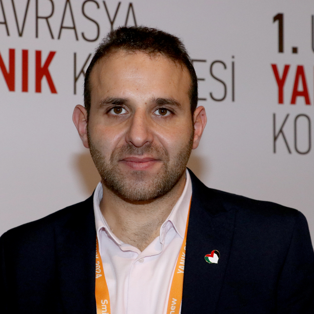 Filistinli doktor, Gazze'de yaralananların tedavisinde yaşadıkları zorlukla...