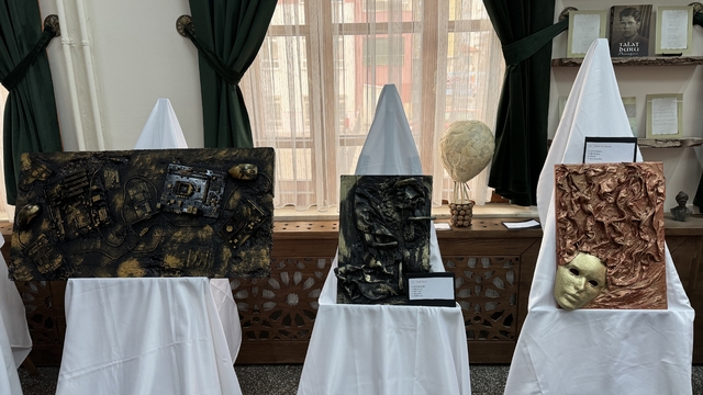 Karaman'da atık malzemelerden yapılan eserler sergilendi