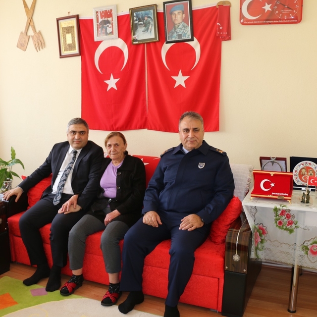 Merzifon Kaymakamı Karaaslan'dan şehit ailesi ve gaziye ziyaret