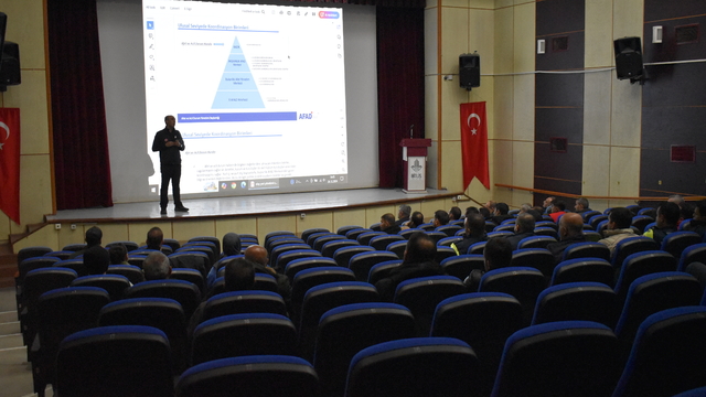 Bitlis'te kurumlardaki ekiplere koordinasyon eğitimi verildi