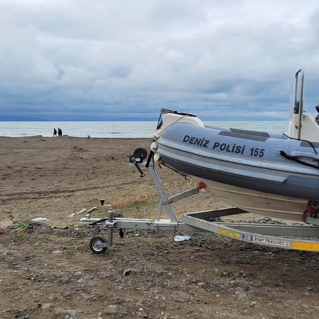 Samsun'da kayıp balıkçıyı arama çalışmaları sürüyor