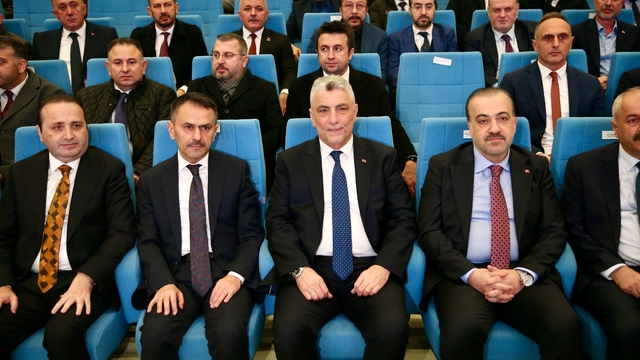 Ticaret Bakanı Bolat, Kocaeli'de tapu teslim töreninde konuştu:
