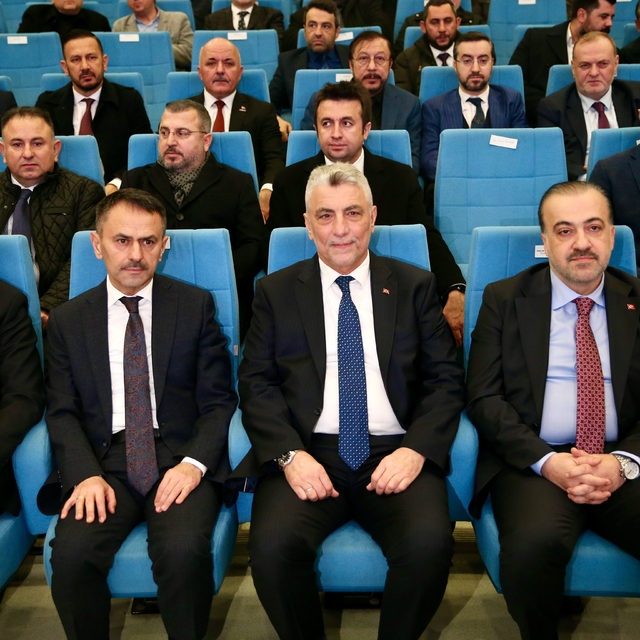 Ticaret Bakanı Bolat, Kocaeli'de tapu teslim töreninde konuştu: