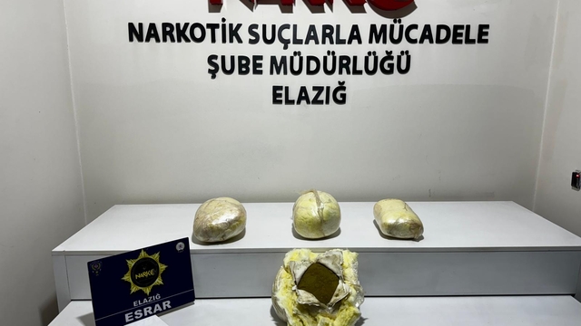 Elazığ'da evinin deposunda 7 kilo 882 gram esrar ele geçirilen zanlı tutuklandı
