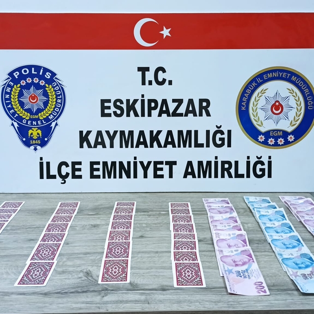 Karabük'te kumar oynayan 4 kişiye 25 bin 700 lira ceza uygulandı