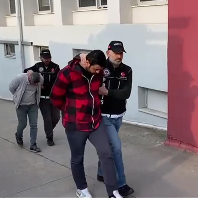 Adana'da uyuşturucu operasyonuna 8 tutuklama