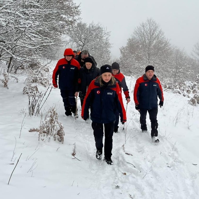 Kütahya'da kayıp olarak aranan kişi ormanda bulundu