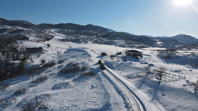 Tunceli'de kar nedeniyle 222 köy yolu ulaşıma kapandı