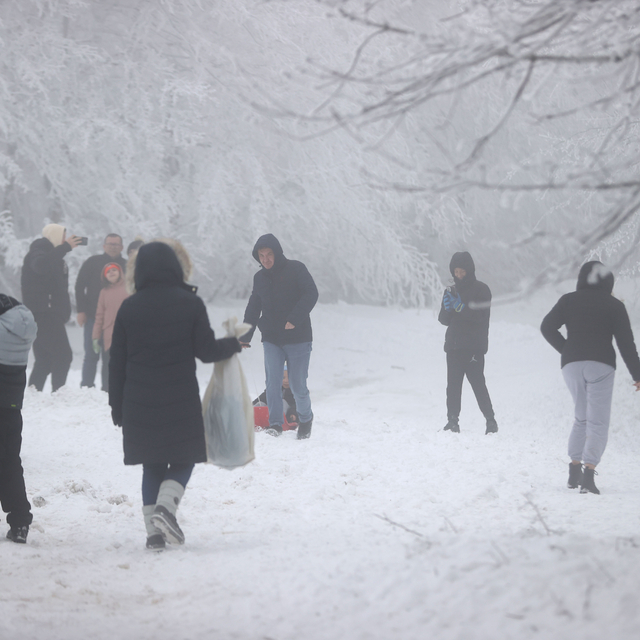 Kırklareli'nde kar görmek isteyenler rotasını Istranca Dağları'na çevirdi