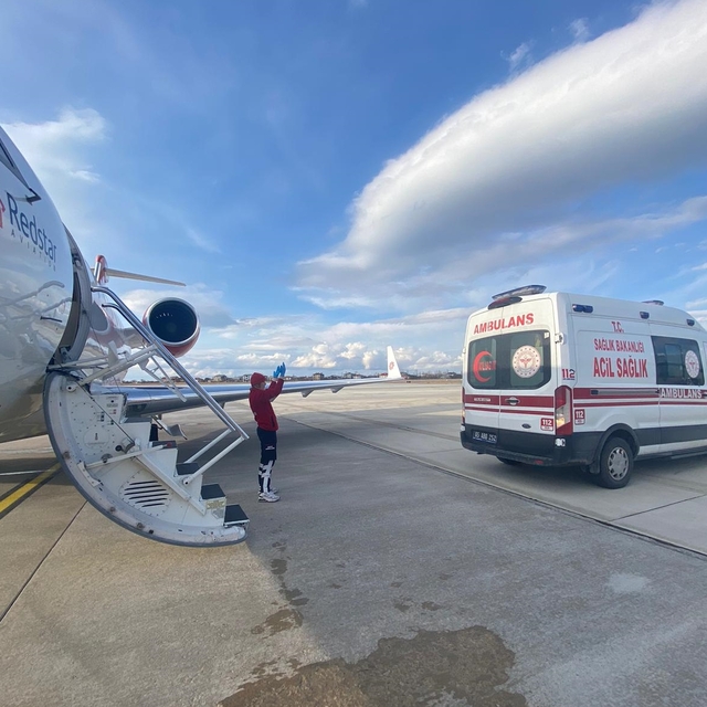 Van'da 3 hasta bebek, ambulans uçakla İstanbul ve Ankara'ya sevk edildi