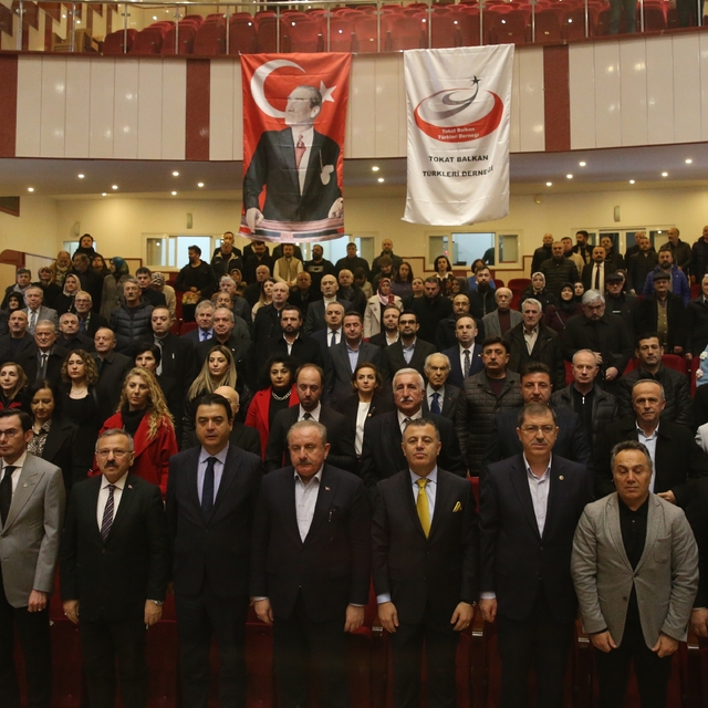 Eski TBMM Başkanı Şentop, Tokat Balkan Türkleri Derneği Genel Kurulu'nda ko...