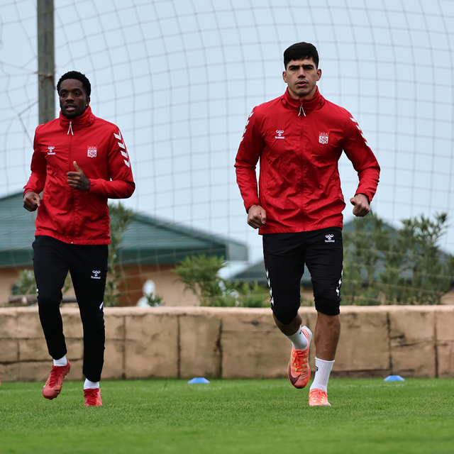 Sivassporlu futbolcular laktat testinden geçti