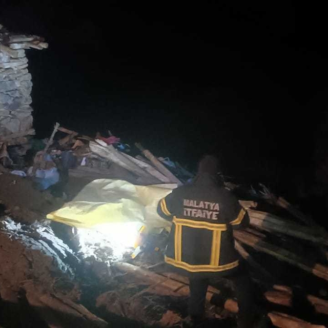 Yakınları 3 gündür haber alamıyordu, odunluğundaki göçükte ölü bulundu