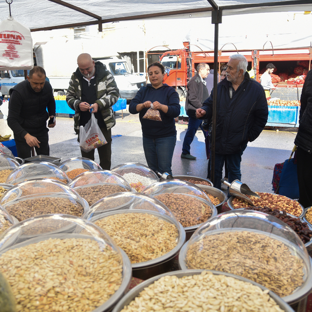 Evde yılbaşı sofrası maliyeti en az 1500 lira