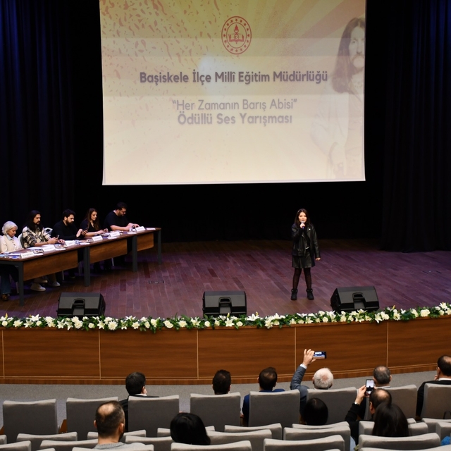 Kocaeli'de Barış Manço anısına ses yarışması düzenlendi