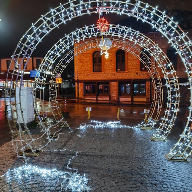 Eskişehir'de belediyenin yeni yıl etkinlik alanına zarar veren şüpheli göza...