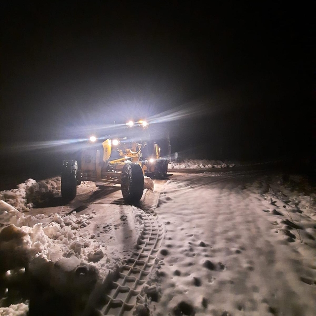 Balıkesir'de kar mesaisi