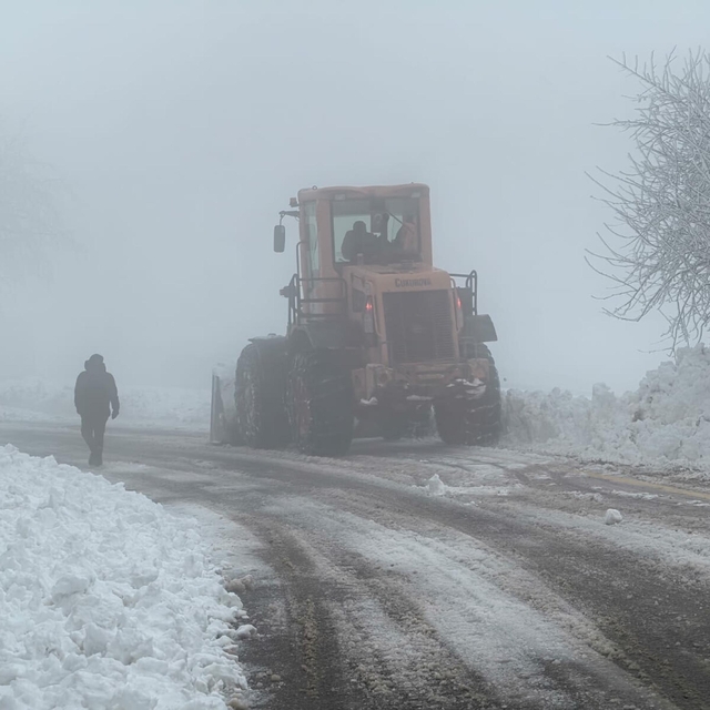 Çanakkale'nin yüksek kesimlerinde kar kalınlığı 45 santimetreye ulaştı