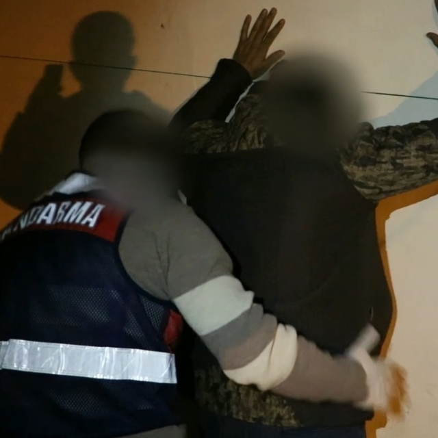 Mersin'de tefeci operasyonu: 3 tutuklama