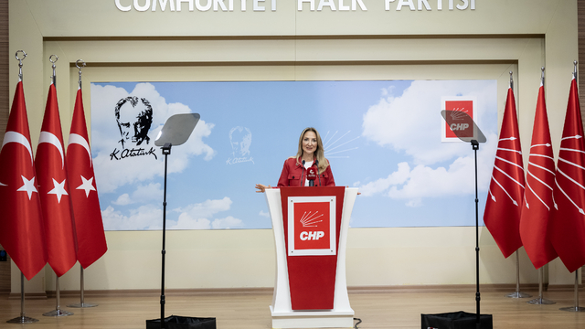 CHP Genel Başkan Yardımcısı Nazlıaka, basın toplantısında 2024'ü değerlendirdi: