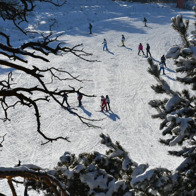 Sarıkamış Kayak Merkezi'nde sezon açıldı