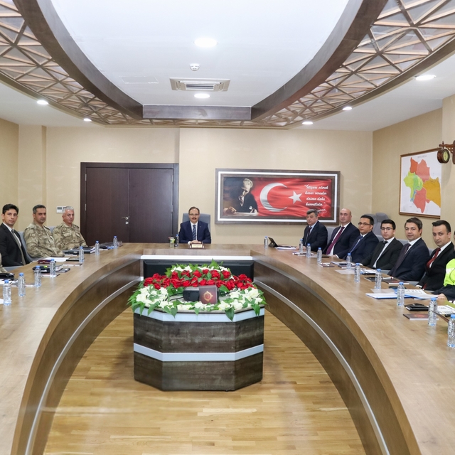 Siirt'te yılbaşı tedbirlerine ilişkin toplantı yapıldı