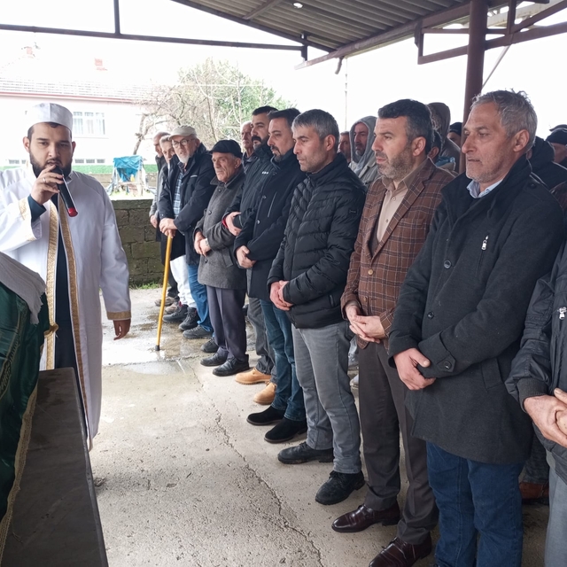 Erzincan'daki kazada ölen otobüs şoförü Ferizli'de defnedildi