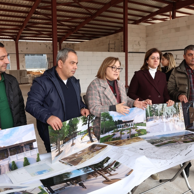 Gaziantep Büyükşehir Belediye Başkanı Şahin, Emekliler Lokali inşaatını inc...