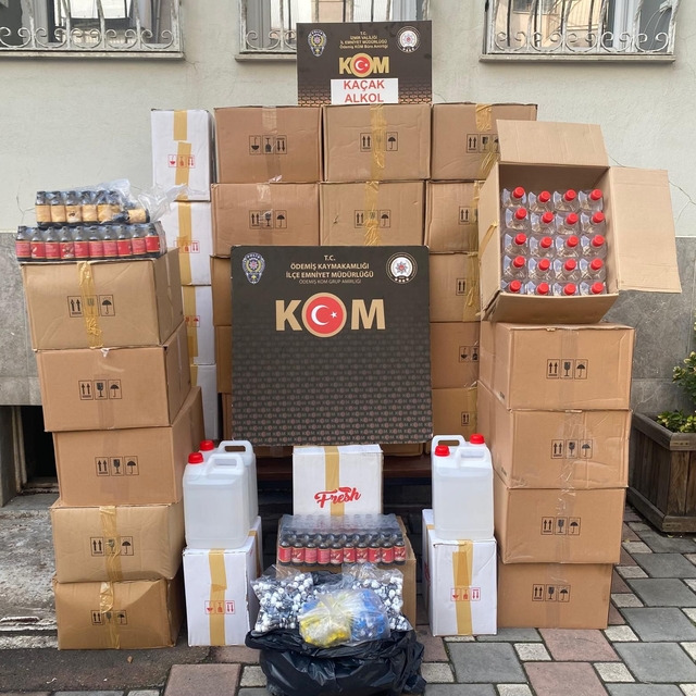 İzmir'de 669 litre etil alkol ele geçirildi