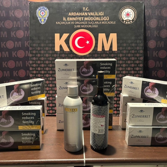 Ardahan'da gümrük kaçağı sigara ve alkol operasyonunda 3 şüpheli yakalandı