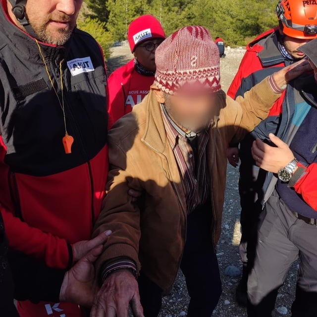 Antalya'da kaybolan yaşlı adam ormanlık alanda bulundu