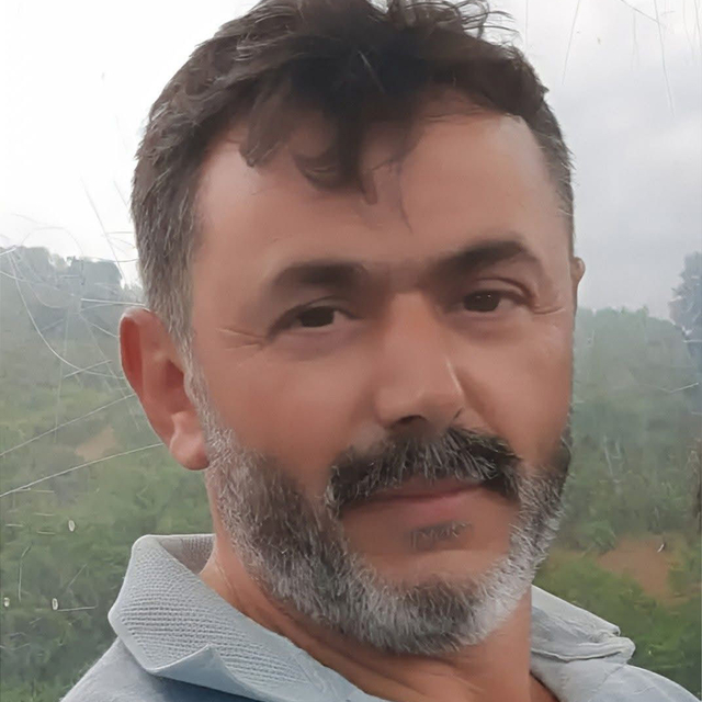 Baca temizlemeye çıktığı 5 katlı binanın çatısından düşüp, öldü