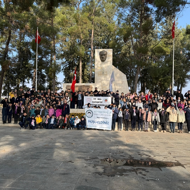 Gaziantep'te izciler Şahinbey Anıtı'nı ziyaret etti